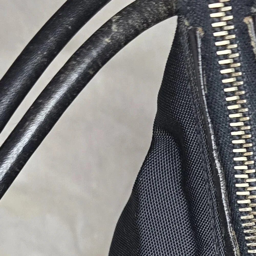 Gucci Black Leather Nylon Purse Shoulder Vintage Bag